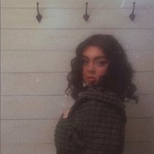 Meet your Posher, Madeleine